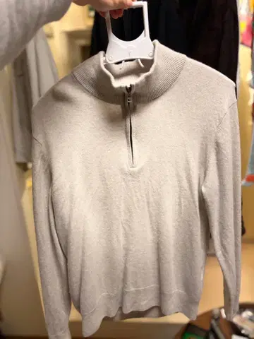 유니클로 UNIQLO 캐시미어 화이트 M 2024 제품