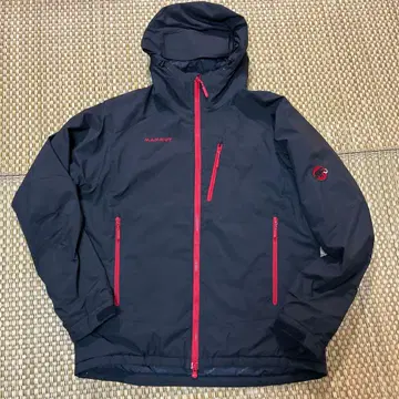 Mammut 블랙 자켓 후드 부착
