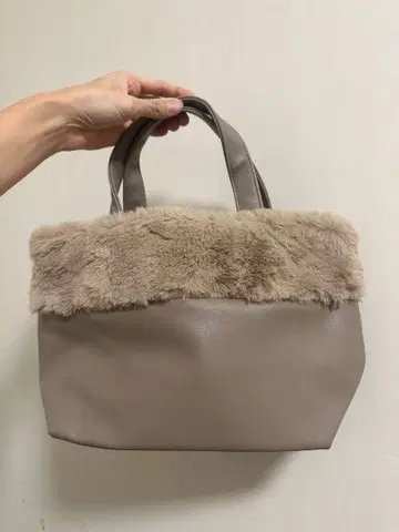 [미사용 새상품급] 인조 모피 토트
