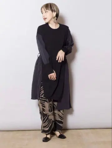 절개 드로스트 롱 니트 풀오버