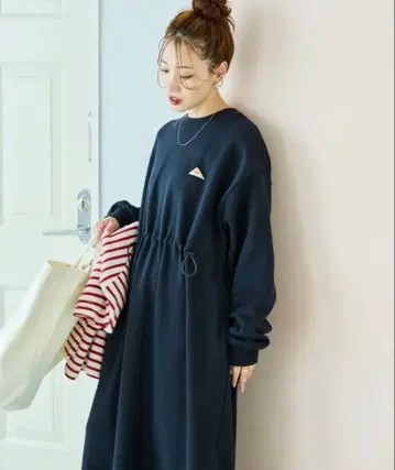 KELTY/더블 로고 자수 허리 드로 스트레치 맨투맨 원피스