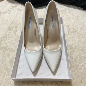 화이트 하이힐 스틸레토