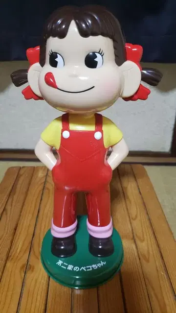 페코짱 까딱까딱 인형