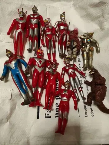 00s 빈티지 울트라맨 피규어 세트 묶음 판매 Y2K
