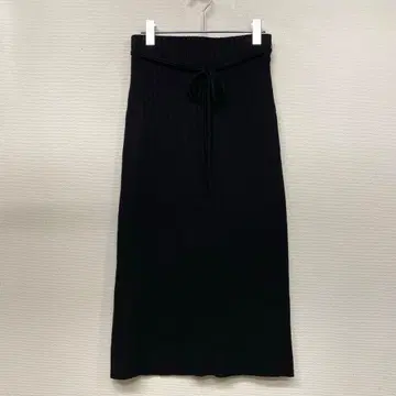 미라 오웬 리브 니트 스커트