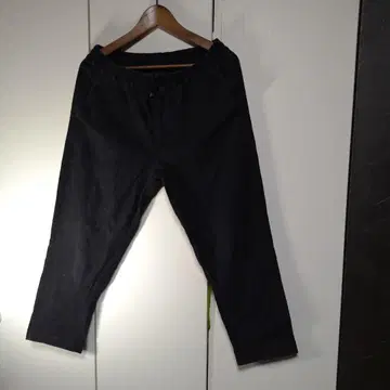 블랙 와이드 팬츠 밴딩 드로 코드