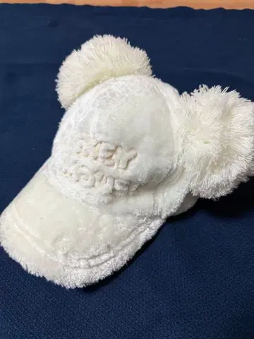 도쿄 디즈니 리조트 폼폼 캡 화이트
