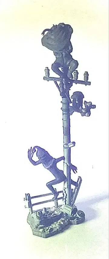 신 타임슬립 글리코 울트라Q 케무루인 카네곤 흑백