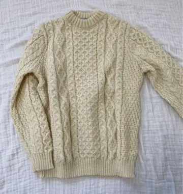 새상품 케이블 니트 스웨터 아란 니트 모 100%