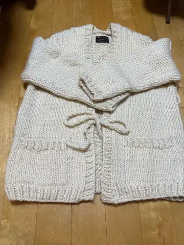 Kastane 아이보리 니트 가디건