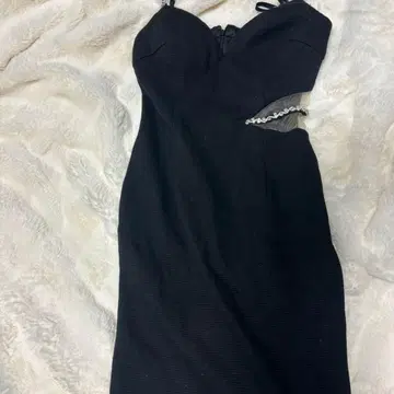 JEWELS 블랙 컷 아웃 드레스 M