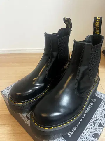 닥터마틴 2976 QUAD 첼시 부츠