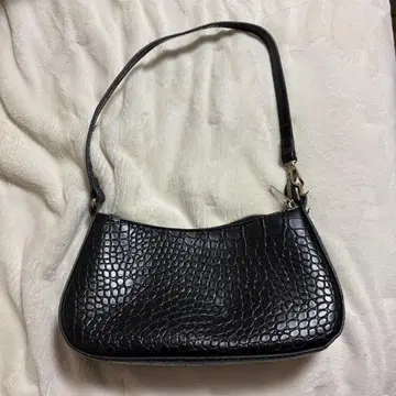 블랙 크로커다일풍 핸드백