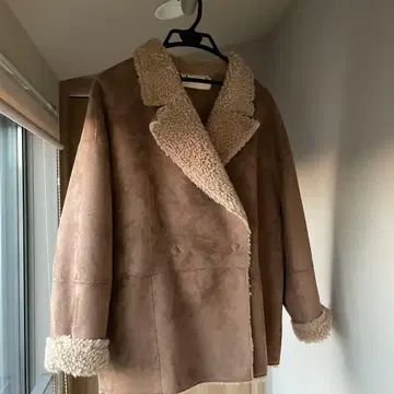 브라운 무스탕 코트 퍼 포함