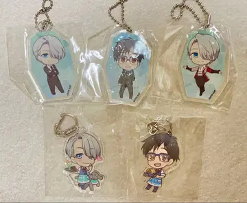 유리!!! on ICE 아크릴 키링 카페 빅토르 유리