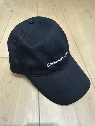 Calvin Klein Jeans 블랙 캡