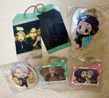 유리!!! on ICE 아크릴 키링 아크릴 배지 빅토르 유리