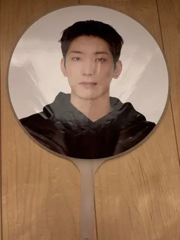 SEVENTEEN follow JAPAN 원우 부채