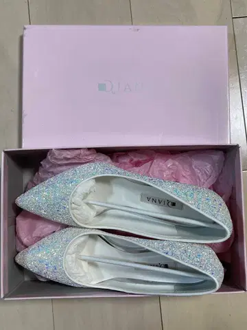 DIANA 다이애나 글리터 펌프스