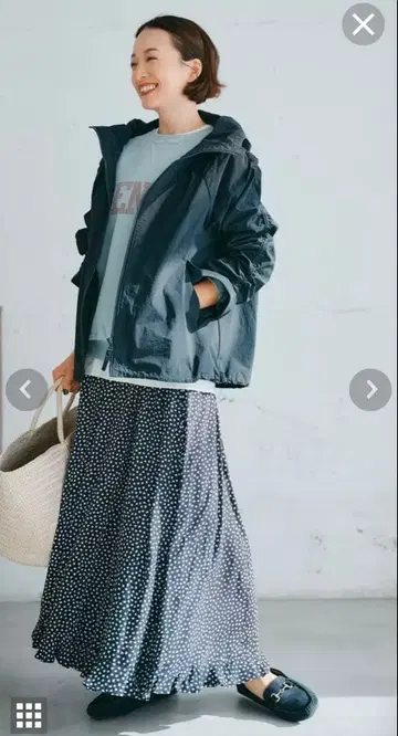 신존 플로렛 헴 스커트 네이비