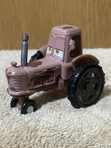 토미카 카즈 트랙터