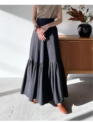 CLANE 클라네 블랙 플레어 스커트 사이즈 0 티어드 디자인