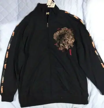 드래곤 자수 블랙 3L 후드티