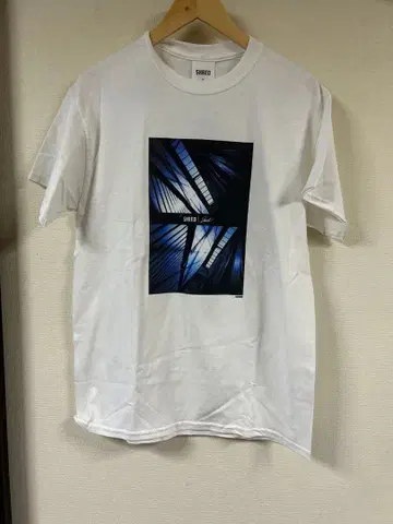 SHRED 그래픽 프린트 T셔츠 M