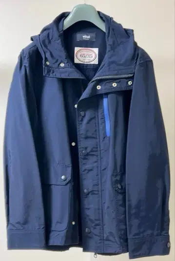 vital 후드 부착 자켓 (네이비)