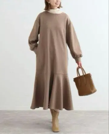 슬로브 이에나 종이상자 니트 플레어 원피스