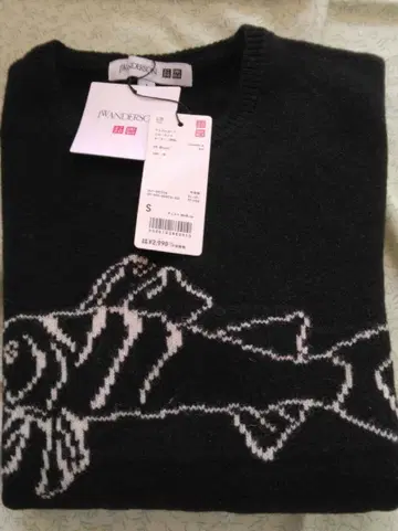 유니클로-ANDERSEN 블랙 물고기 패턴 스웨터 S