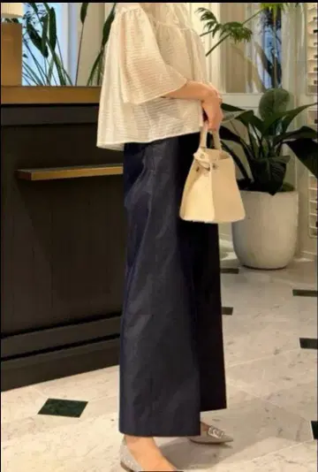 [새상품급] 투모로우랜드 컬렉션 실크 데님 와이드 스트레이트 팬츠 34호