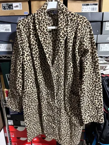 가운 플리스 레오파드