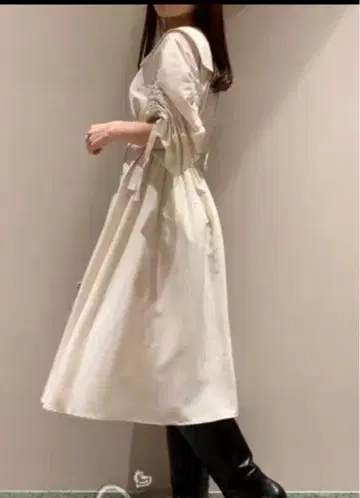 스나이델 타프타 볼륨 개더 원피스