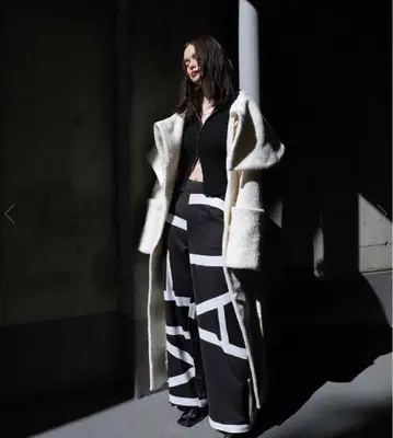 meltthelady large logo pants M 사이즈