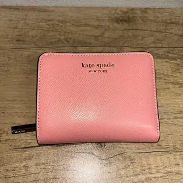 케이트 스페이드 2단 접이식 지갑 브라이트 카네이션 컬러