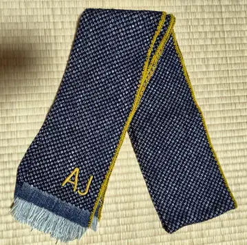상품명: 새상품급 아르마니진스 머플러 네이비 화이트 옐로우 컬러 AJ