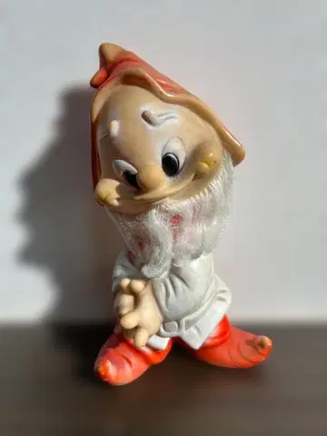 백설공주와 일곱 난쟁이?