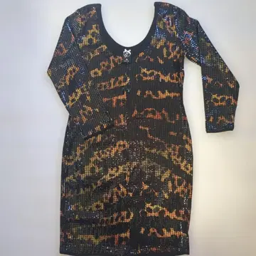 아이언피스트 IRONFIST 스팽글 장식 미니 원피스 7부 소매