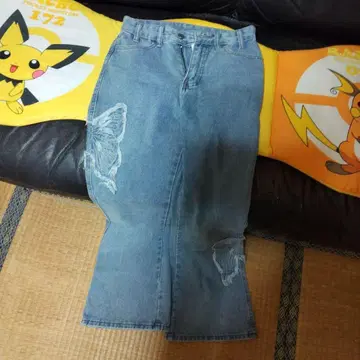 나비 자수 라이트 블루 데님 청바지