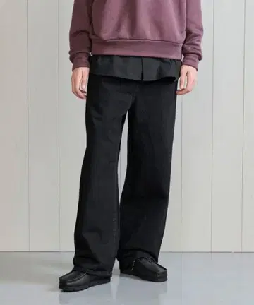 H BEAUTY&YOUTH 블랙 데님 1 플리츠 배기 팬츠