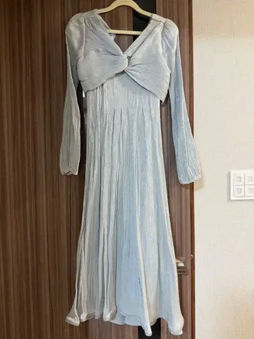 [ 착용 1회 ] Moon Glow Dot Pleated Dress