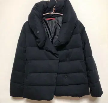 프리즈마트 블랙 다운 자켓 더블 버튼 후드 부착
