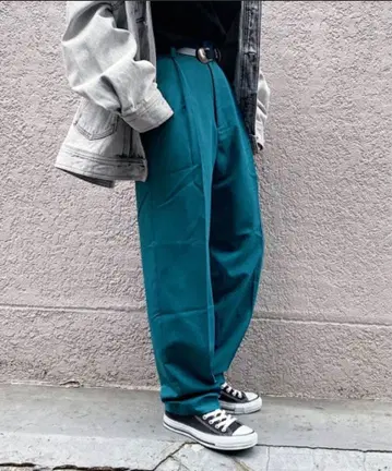 PAGEBOY 페이지 보이 센터 프레스 슬랙스 다크 그린