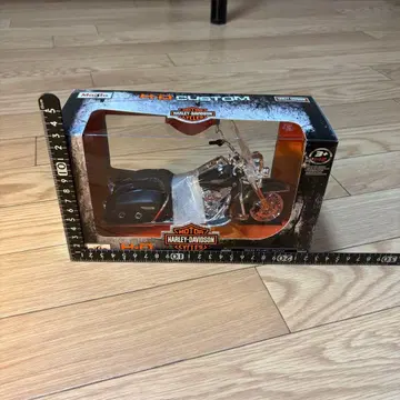 Harley-Davidson HD 커스텀 1/18 스케일
