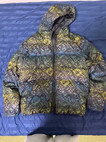 새상품급 Quiksilver 멀티 컬러 다운 자켓