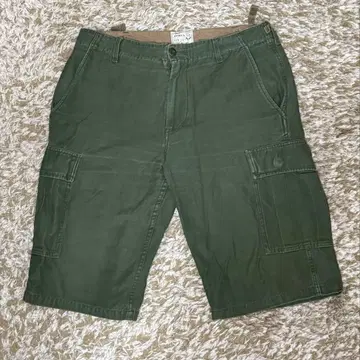 AVIREX 카고 숏팬츠 (카키)