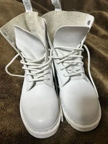 닥터마틴 화이트 UK7