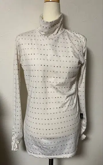 마리끌레르 터틀넥 셔츠 모크넥 L