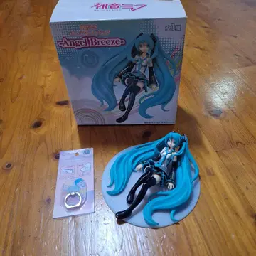 하츠네 미쿠 Angel Breeze 피규어 & 스마트폰 링 세트